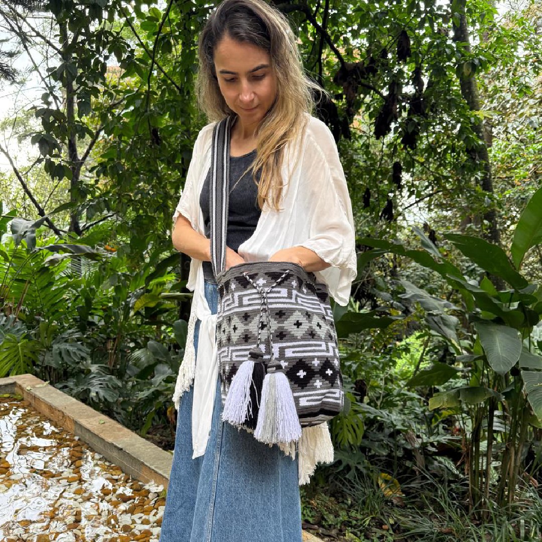 Indigenous crafts: heritage and style in Colombian fashion