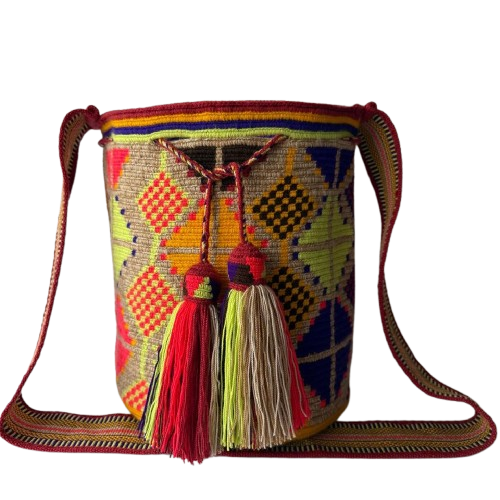 Wayuu tote bag: artisan heritage meets modern fashion
